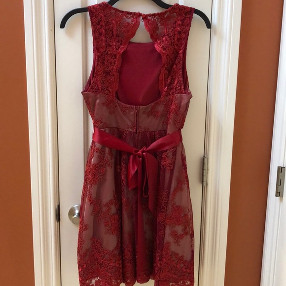 Homecoming, prom, formal dress! - Picture 2 of 2